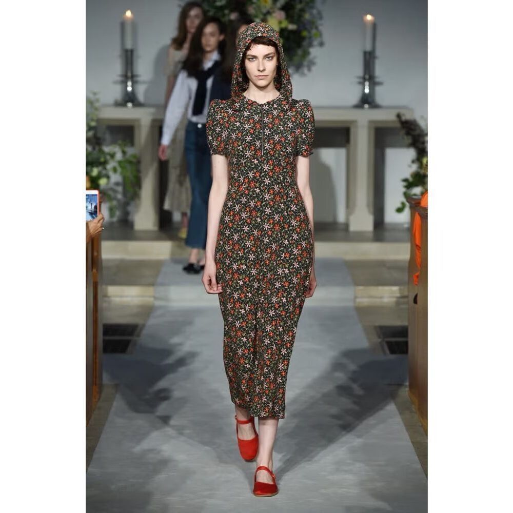 Alexa Chung Hooded Floral-Print Crepe Midi Dress in Black Multi Size 2/4